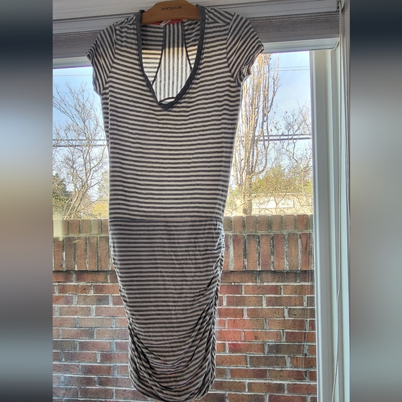Athleta Topanga Grey Striped Tee Shirt Dress size Small - Picture 6 of 6